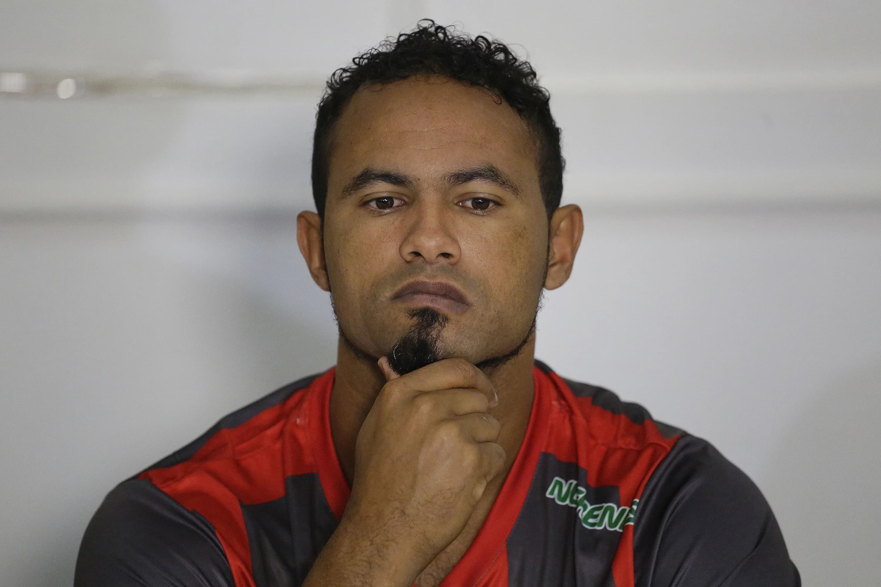 Goleiro Bruno é anunciado para disputa de estadual