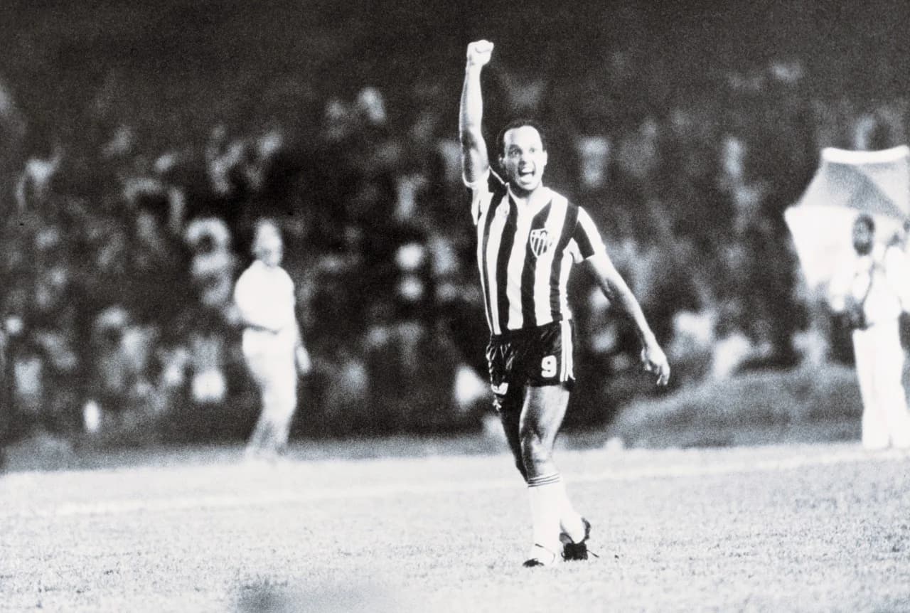 Ídolo do Galo, Reinaldo recebe indenização por perseguição na ditadura