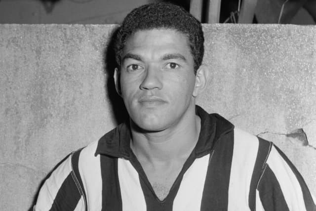 Como os dribles de Garrincha criaram o primeiro ‘Olé’ do futebol
