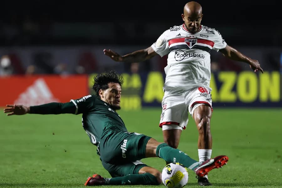 São Paulo leva ampla vantagem sobre o Palmeiras nos mata-matas