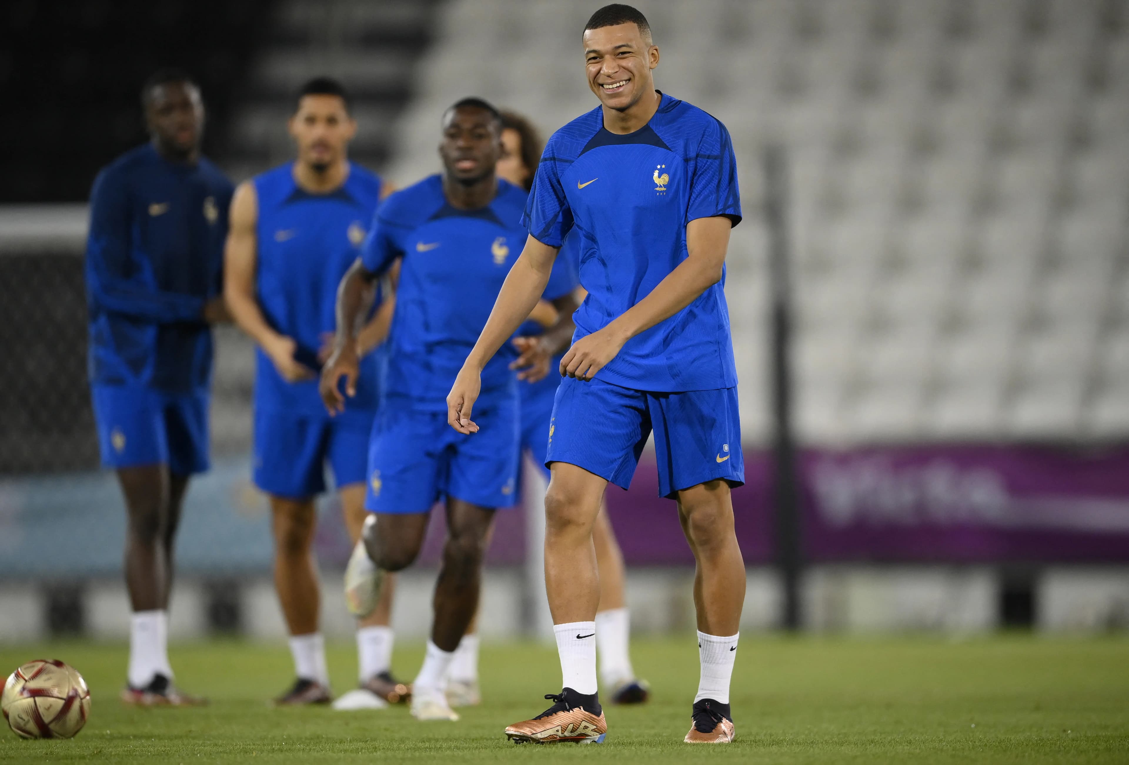 Adversária do Brasil, França anuncia convocação