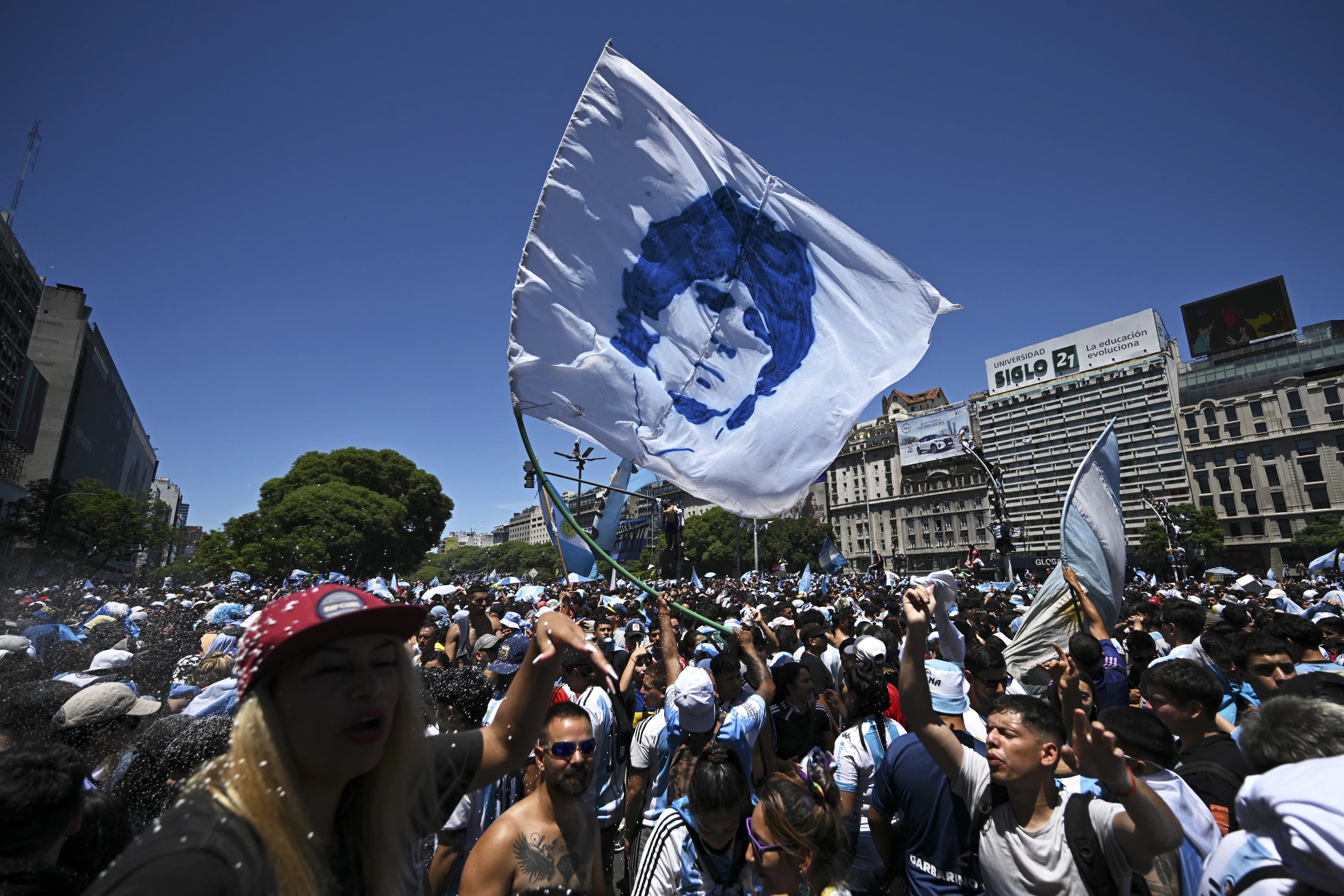 Nova música que embala Argentina relembra doping de Maradona
