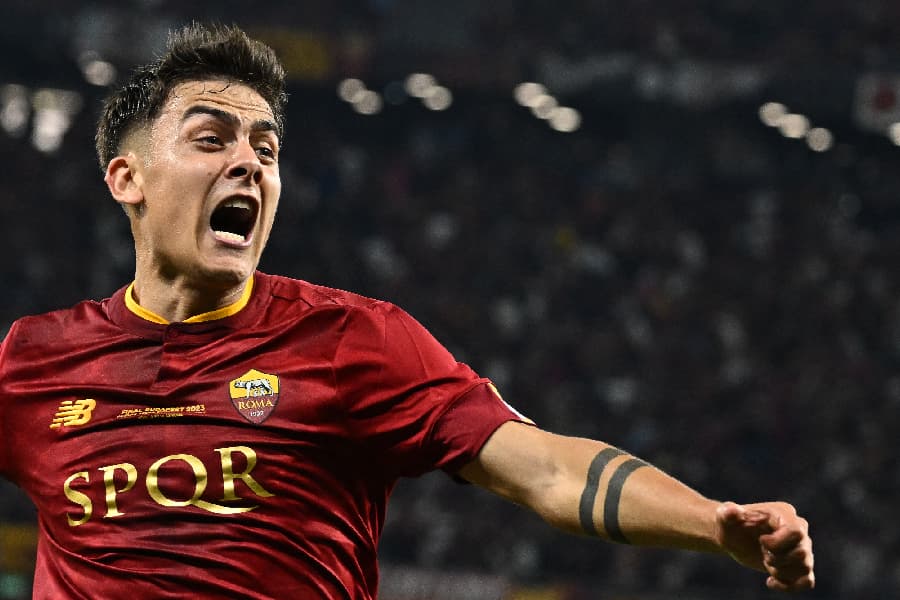 Dybala recusa oferta milionária da Arábia Saudita e segue na Roma