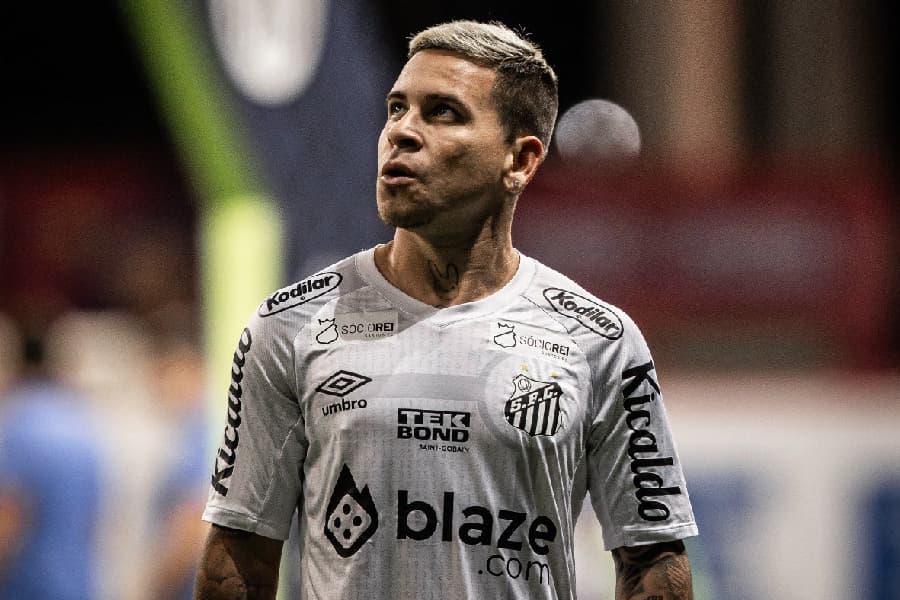 Soteldo foi reeintegrado após o Santos recusar propostas