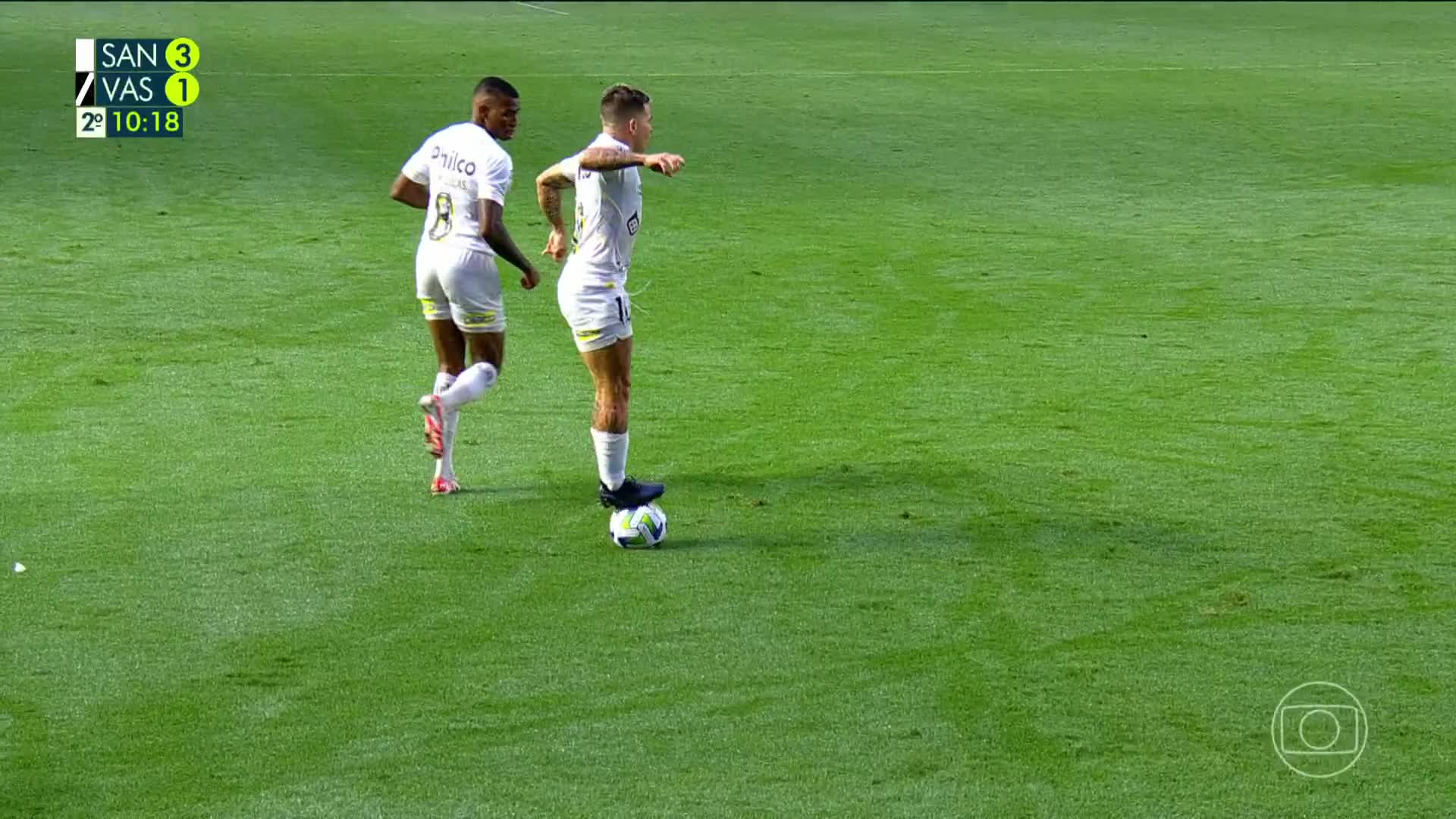 Argentina passa a amarelar jogador que subir na bola