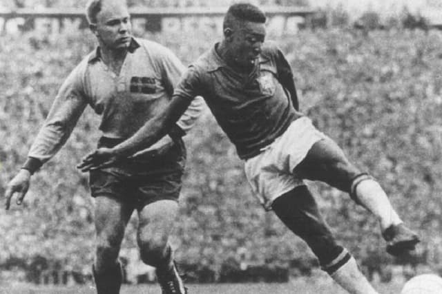 Camisa de Pelé da Copa de 58 vai a leilão em Nova York