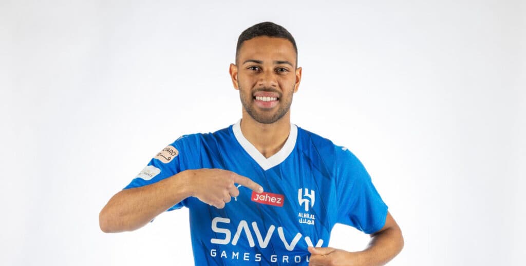 Com Renan Lodi, Al-Hilal chega a R$ 2 bilhões gastos em contratações