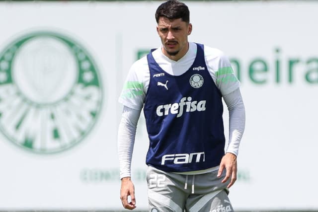 Piquerez inicia transição no Palmeiras com foco na Copa