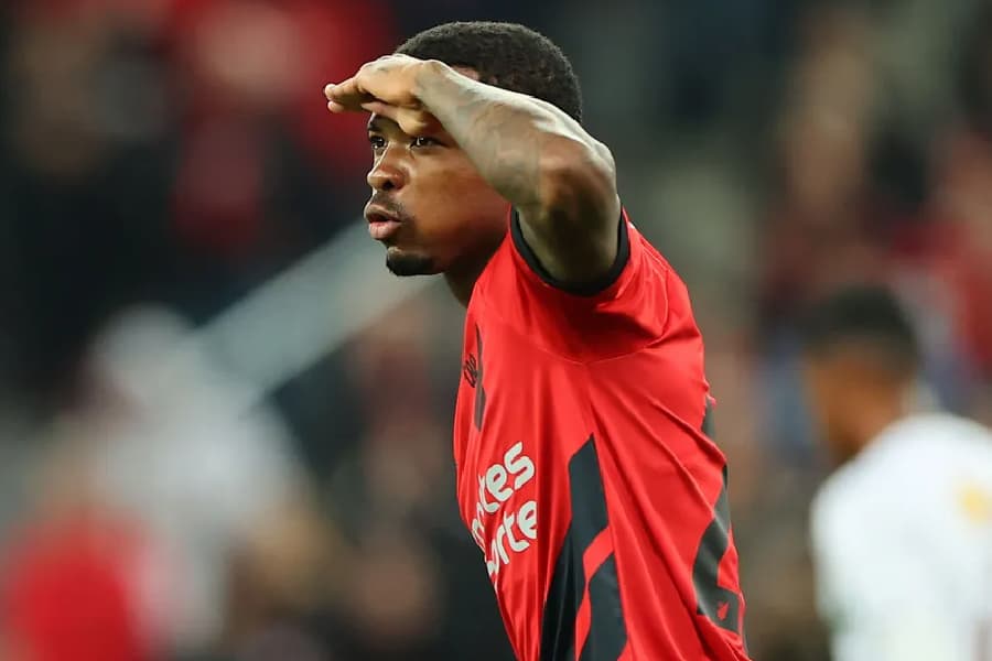 Saiba quem é Cacá, zagueiro que está na mira do Corinthians