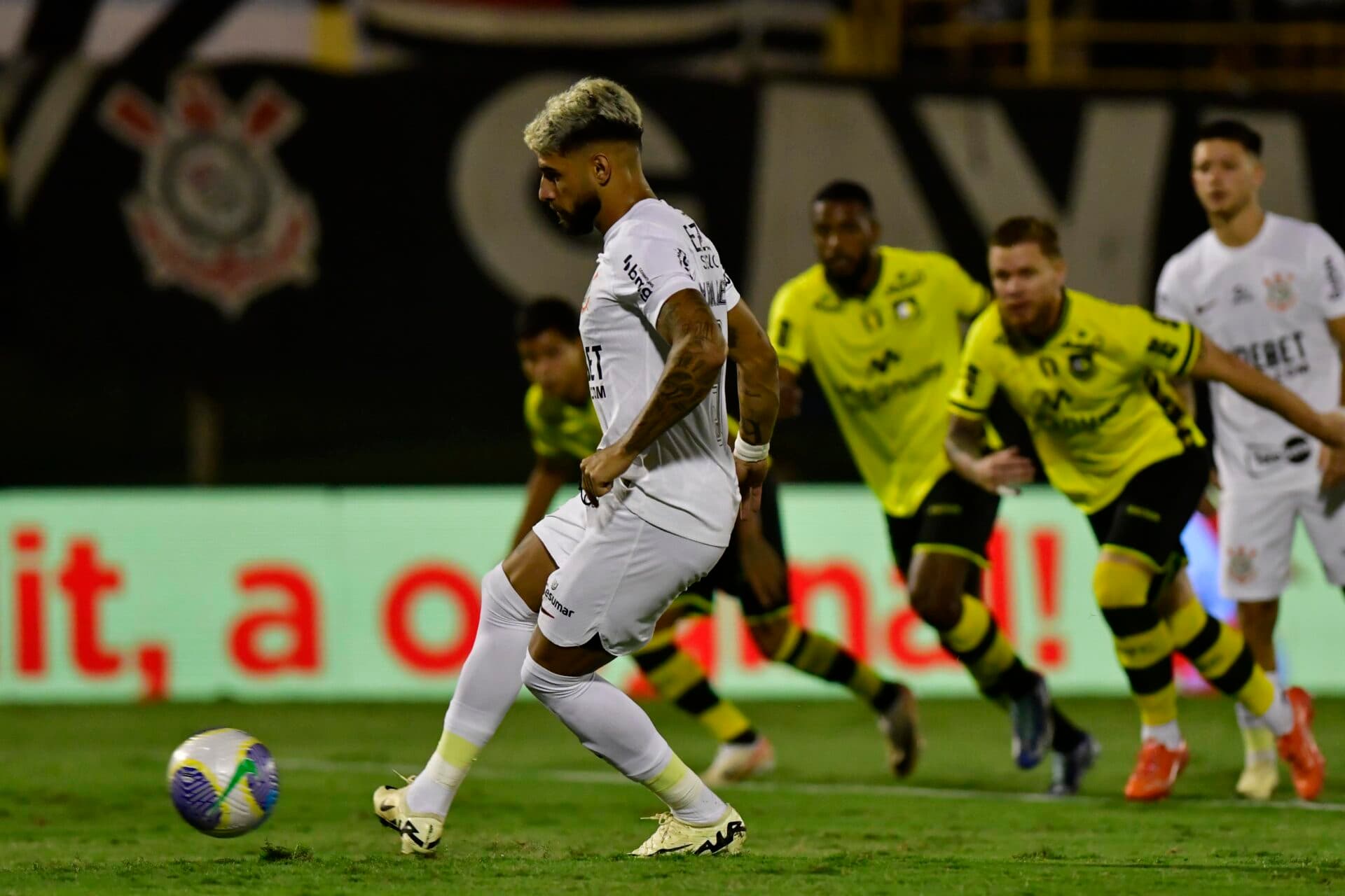 Corinthians elimina o São Bernardo e avança na Copa do Brasil
