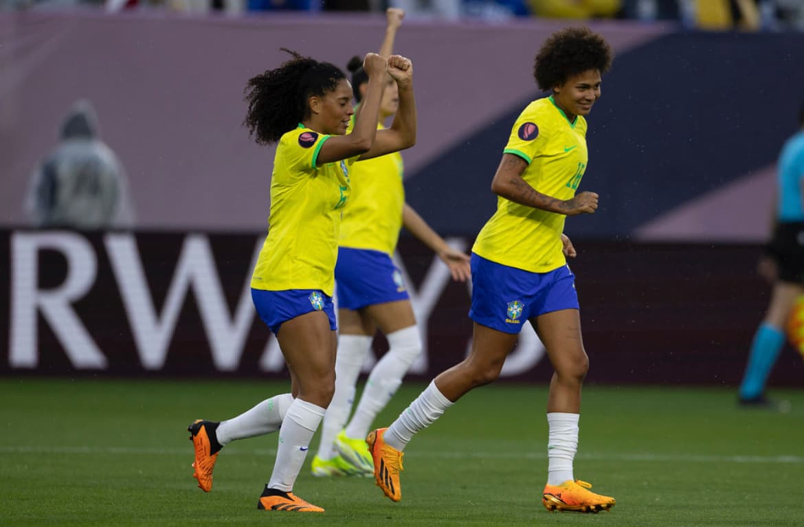 Brasil vence México e aguarda EUA na final da Copa Ouro