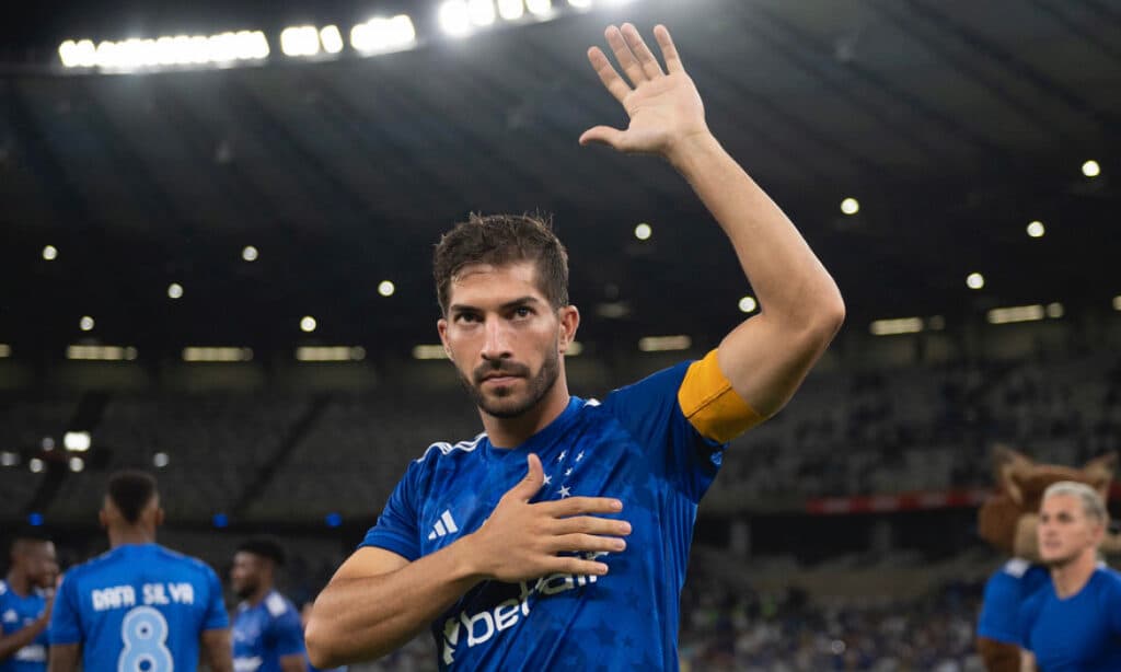 Capitão em reconstrução do Cruzeiro, Lucas Silva mira 8º título estadual