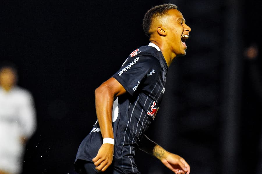 Bragantino assume a liderança e coloca o Corinthians em crise