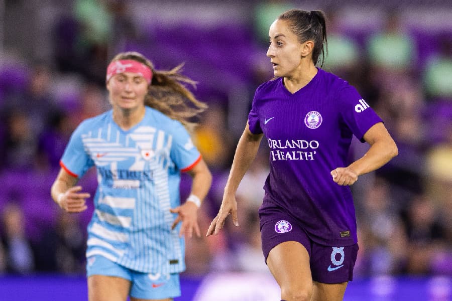 Luana, ex-Corinthians, é diagnosticada com linfoma e se afasta do futebol