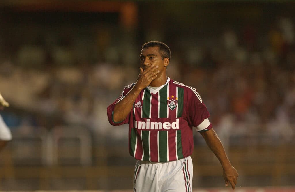 Romário em ação pelo Fluminense em 2002 -PLACAR