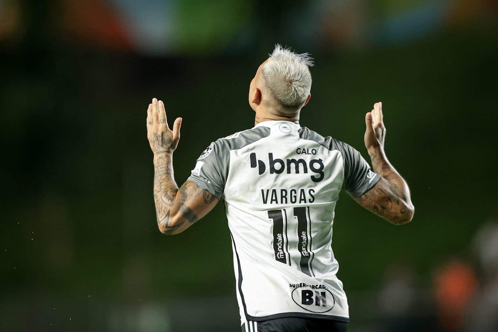 Vargas sinaliza possível saída do Atlético MG