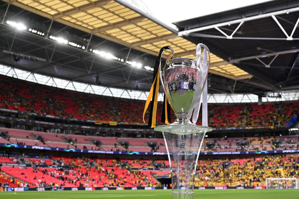 Quatro jogos definem últimos classificados à Champions League