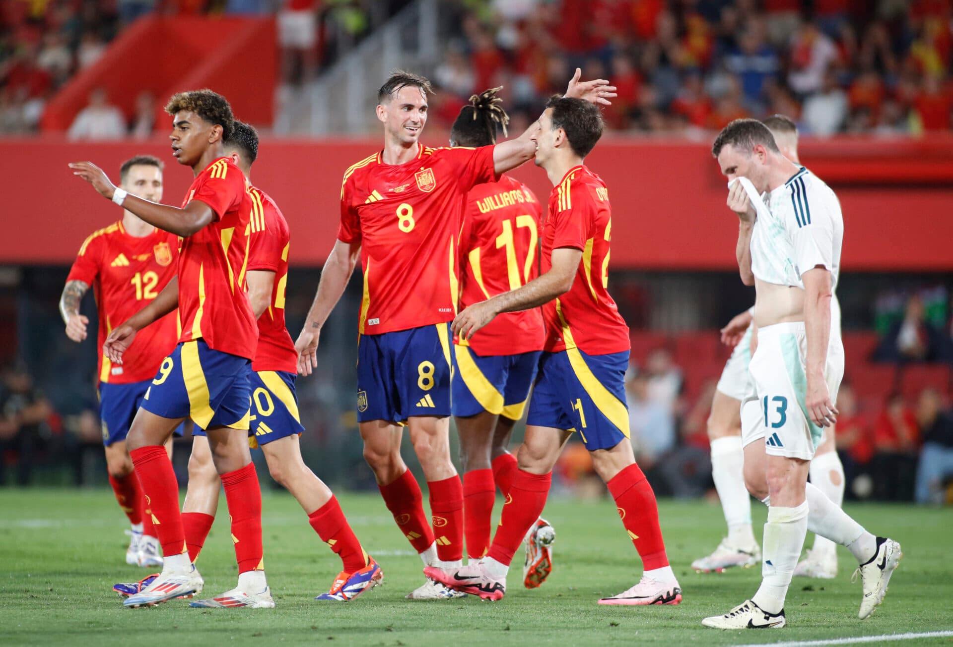 Espanha goleia e Portugal perde em casa; os resultados dos amistosos pré-Euro