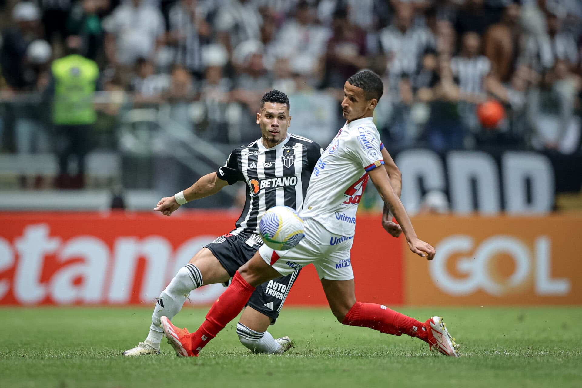 Galo e Bahia ficam no empate em confronto pela parte de cima