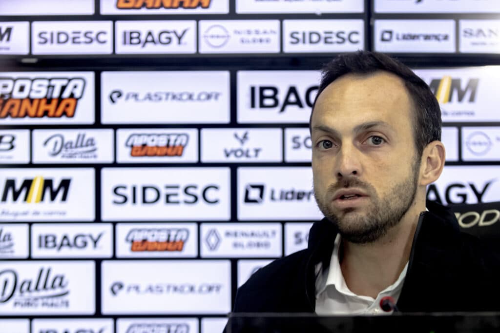 Figueirense bane torcedor que zombou de tragédia no Rio Grande do Sul