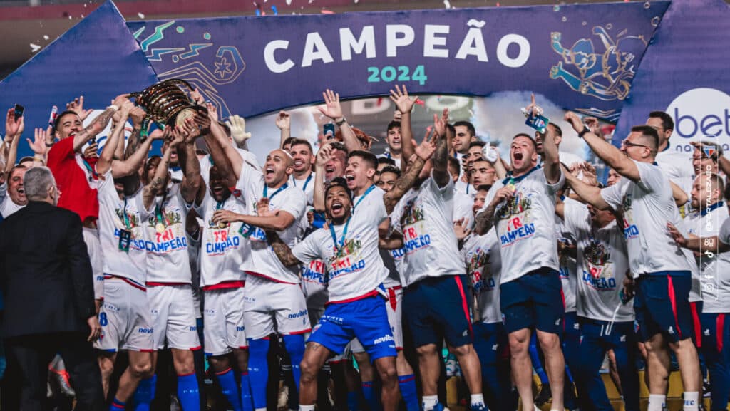 Fortaleza supera o CRB nos pênaltis e é tricampeão da Copa do Nordeste