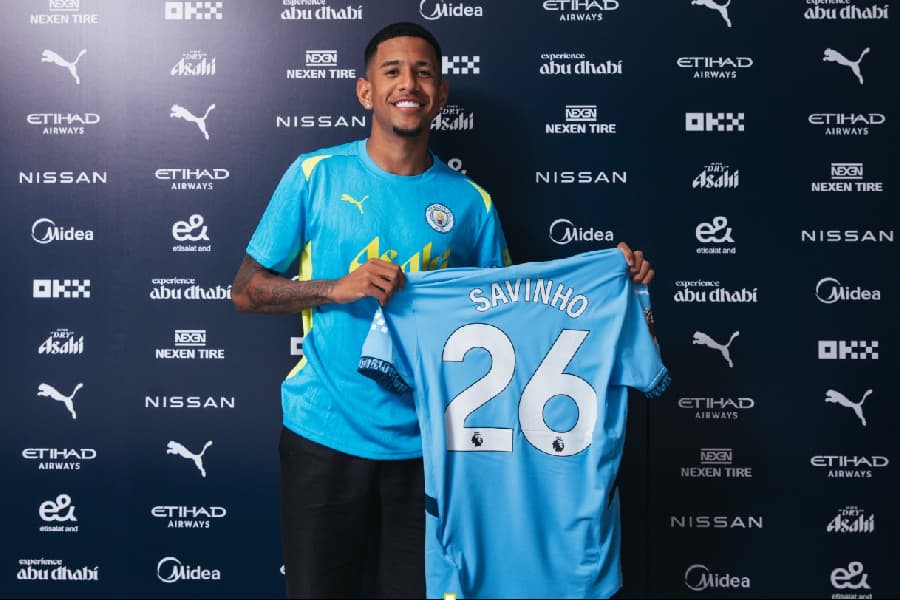 Manchester City anuncia contratação de Savinho até 2029