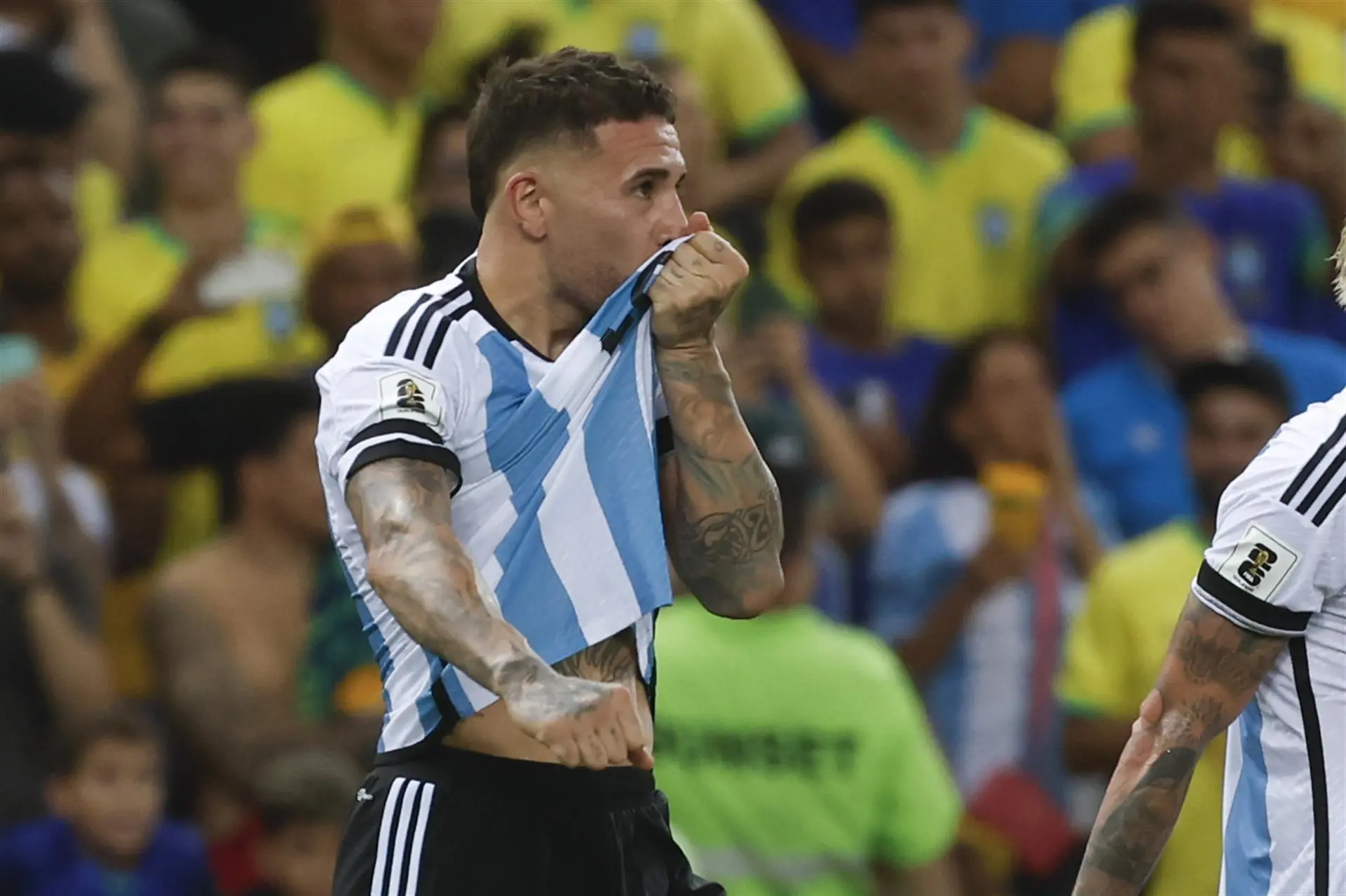 River Plate encaminha a contratação do zagueiro Otamendi