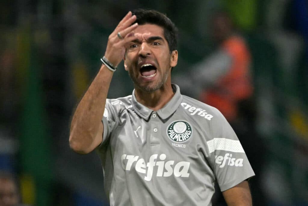 Abel Ferreira amarga 7ª eliminação em casa pelo Palmeiras