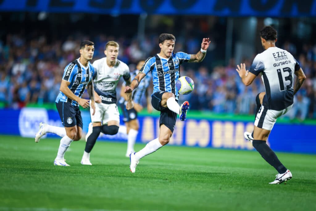 Grêmio x Corinthians: horários, escalações e onde assistir