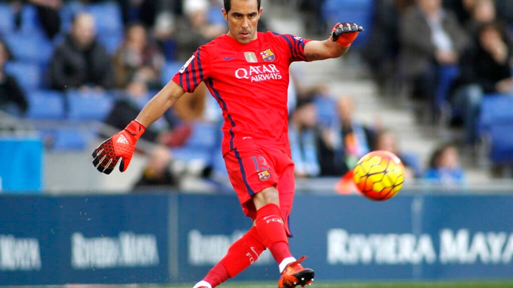 Ex-Barcelona dá declaração polêmica e critica estrutura interna