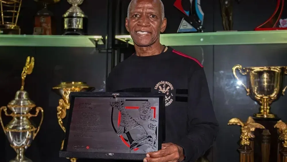 Adílio, ídolo do Flamengo, tem piora no quadro de saúde