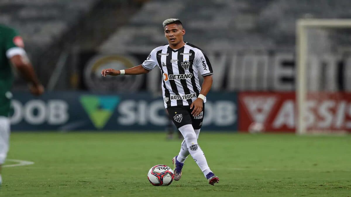 Zaracho passa por cirurgia e médico do Galo atualiza a situação