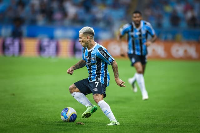 Grêmio monta barca e anuncia saídas do elenco; veja nomes