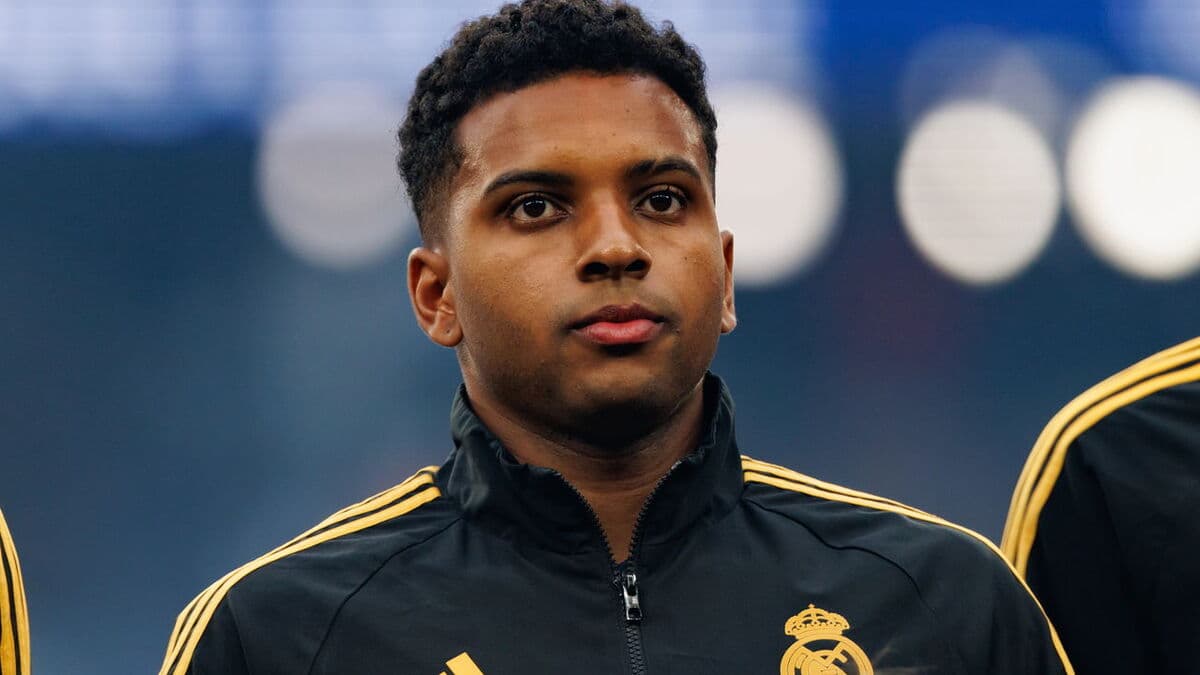 Rodrygo volta a ser alvo principal do Liverpool para cobrir Salah