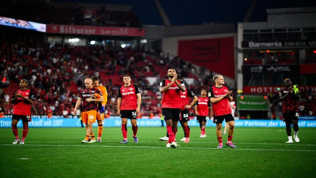 Leverkusen perde a invencibilidade de 35 jogos na Bundesliga