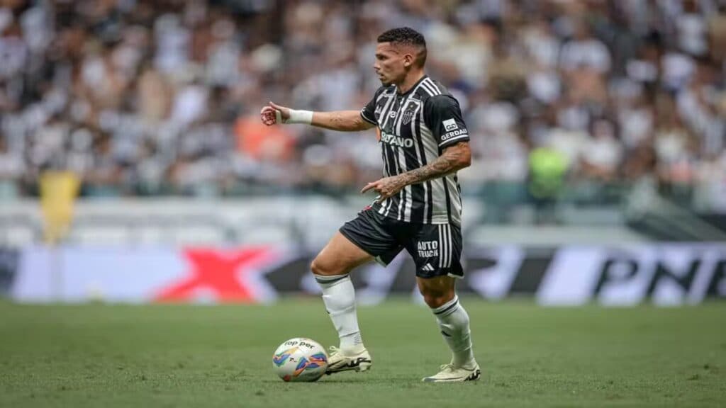 Paulinho é um dos jogadores que mais desperdiçou gols na Liberta