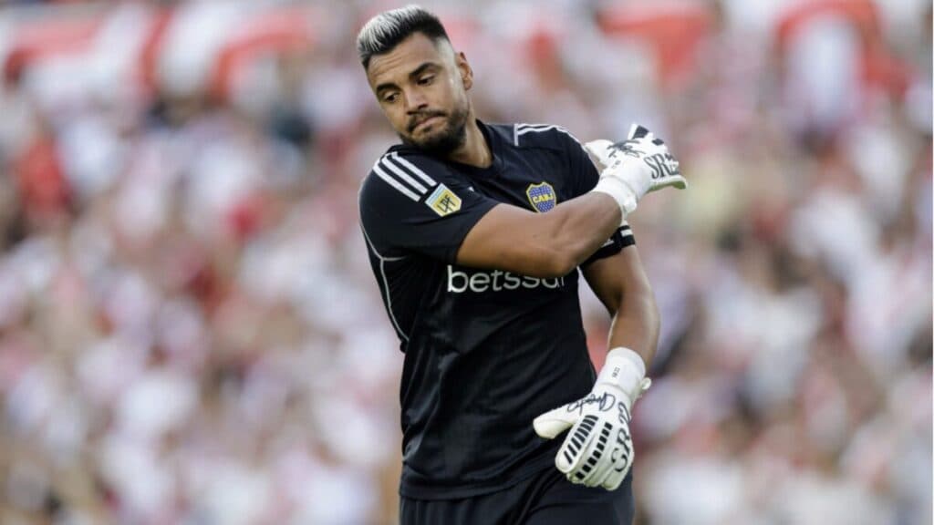 Romero, goleiro do Boca Juniors é afastado de treinos e suspenso