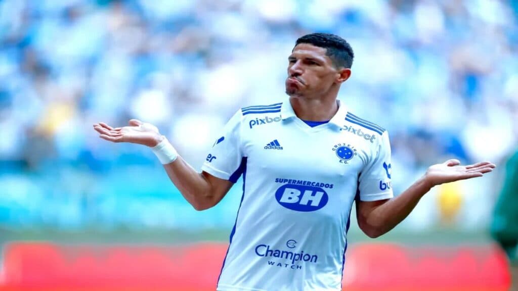 Luvannor, ex-Cruzeiro quase cai em golpe de possível volta