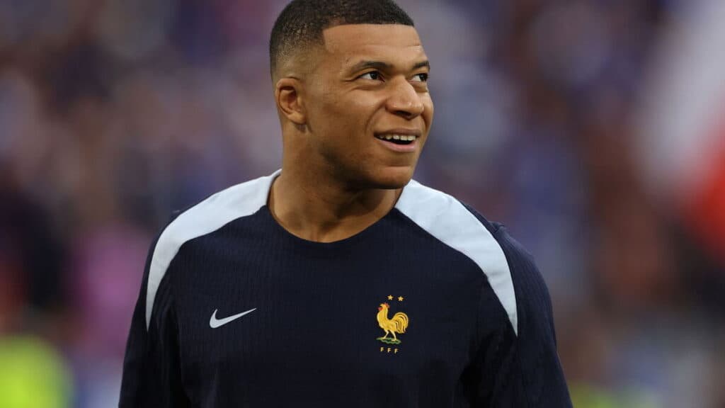 Mbappé é fortemente criticado pela imprensa francesa