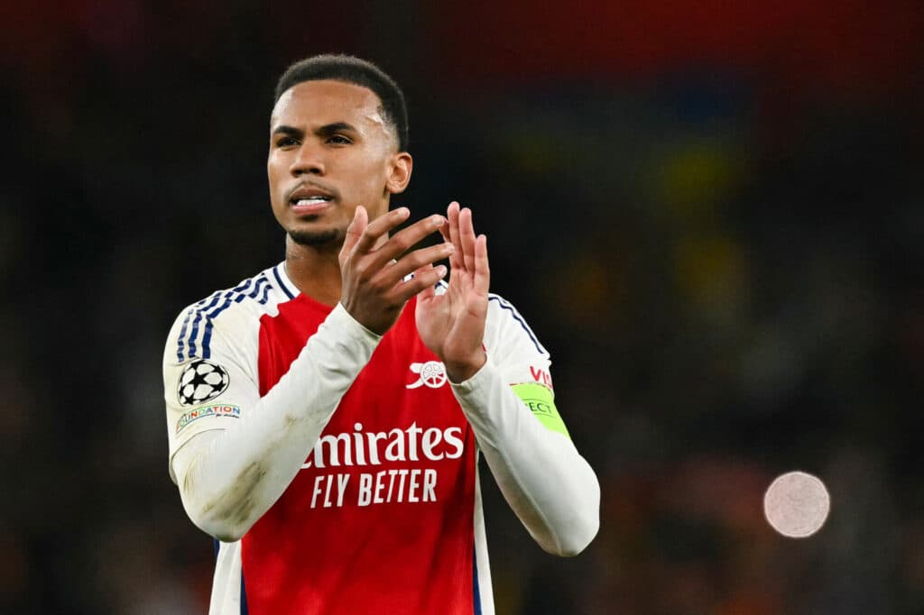 Futebol ao vivo: horários e onde assistir aos jogos de hoje (02/11/2024)