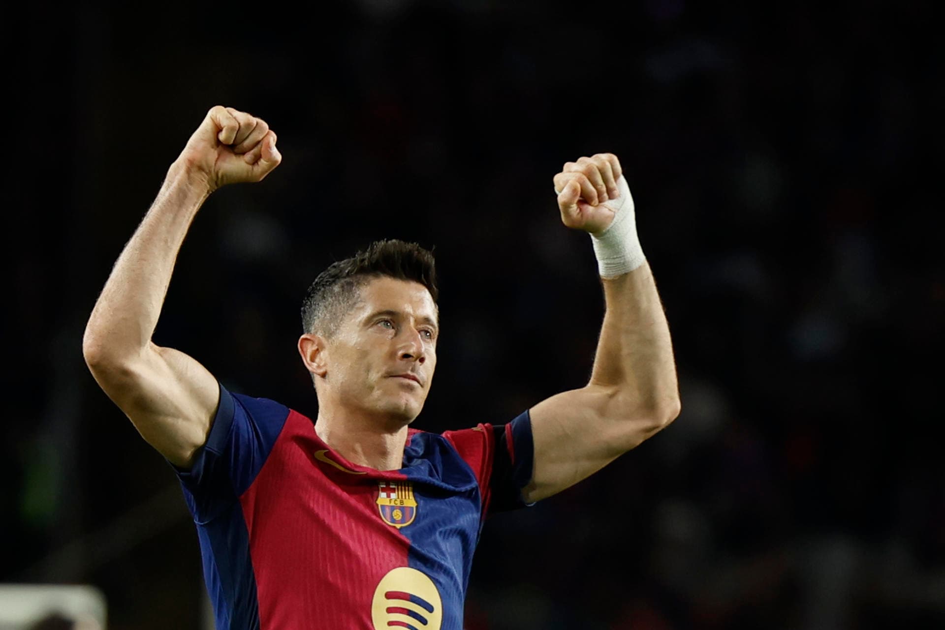 Lewandowski, a um passo de igualar marca histórica de Cristiano e Messi