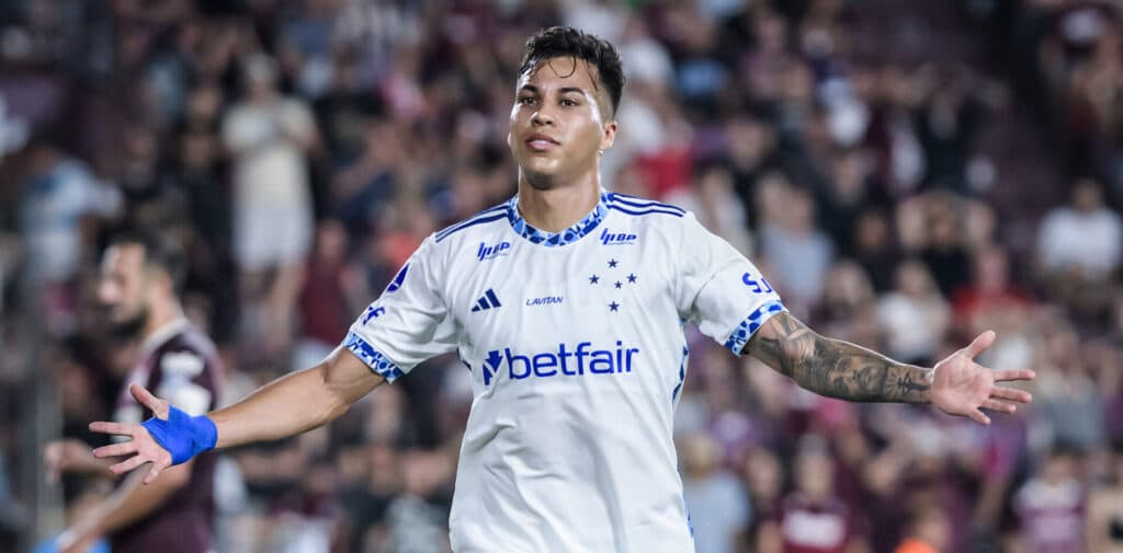 Cruzeiro vence o Lanús na Argentina e vai à final da Sul-Americana