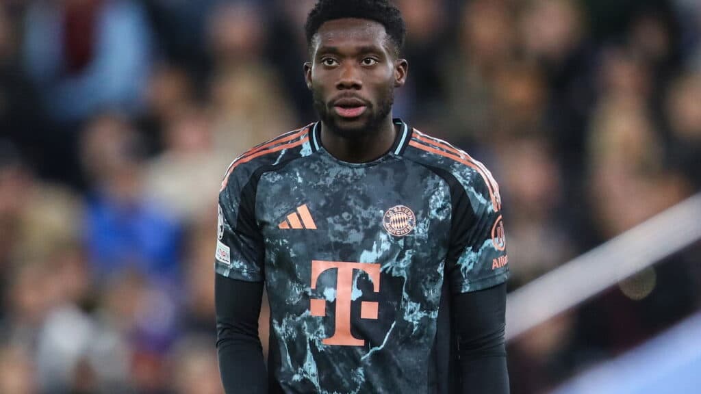 Alphonso Davies renova com o Bayern de Munique