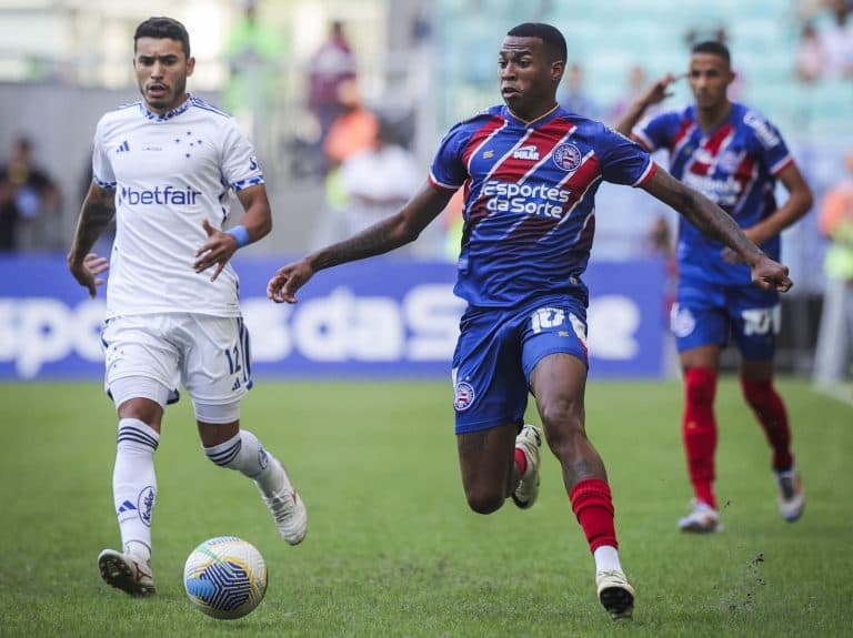 Futebol ao vivo: onde assistir aos jogos de hoje (18/10/2024)