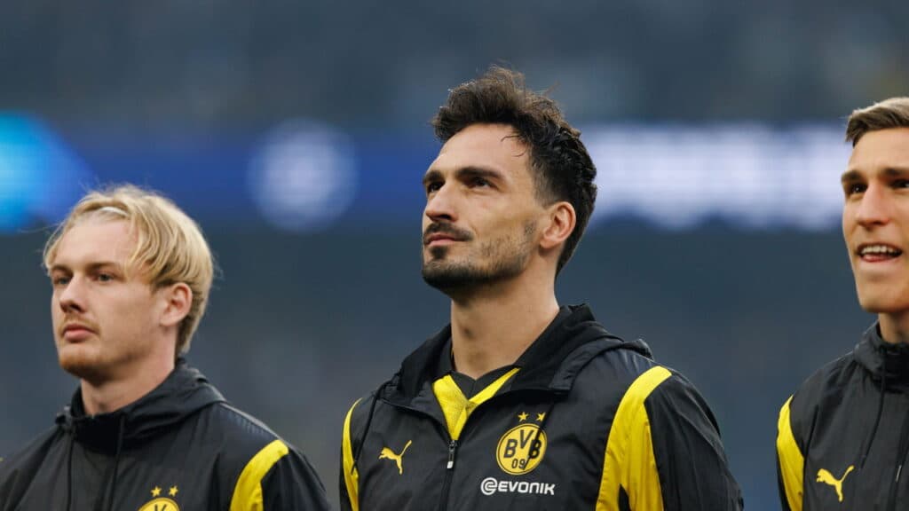 Mats Hummels, ídolo do Dortmund, vive problemas na Roma
