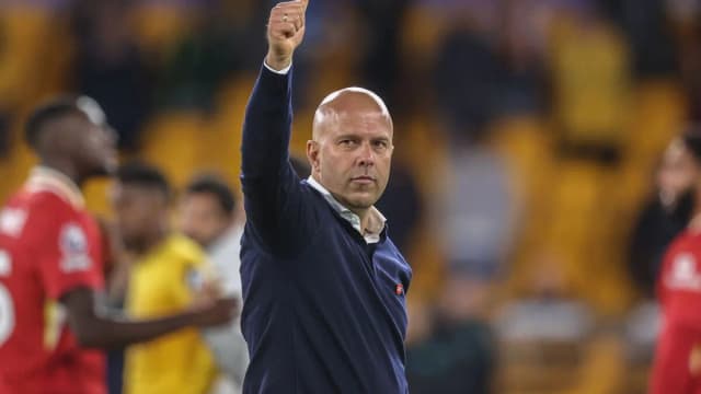 Nova derrota do Liverpool aumenta pressão pela saída de Slot