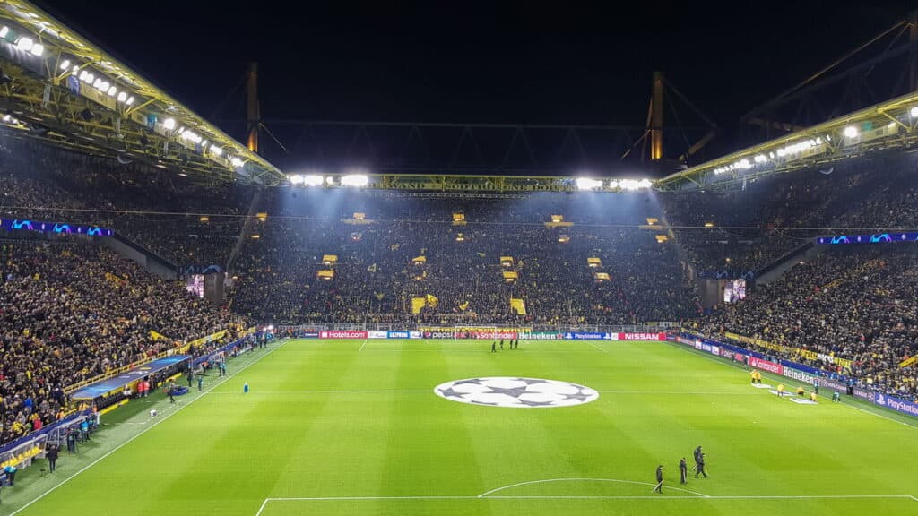 Como os torcedores do Dortmund reagiram a volta de Klopp ao futebol
