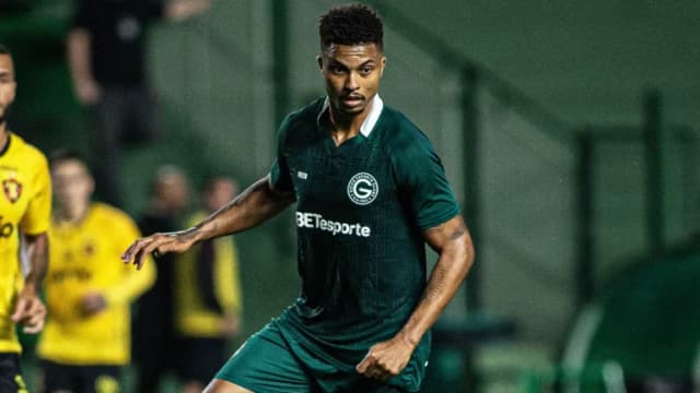 Futebol ao vivo: horários e onde assistir aos jogos de hoje (25/10/2024)