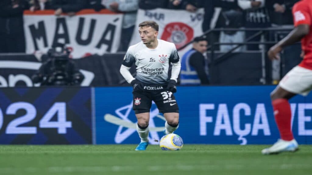 Corinthians confirma lesão de Ryan até o fim da temporada