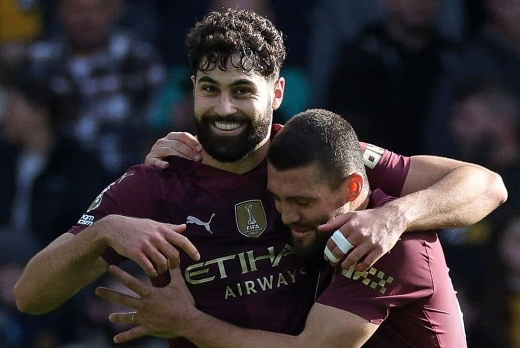 City vence Wolves com gol aos 95 e joga pressão para o Liverpool